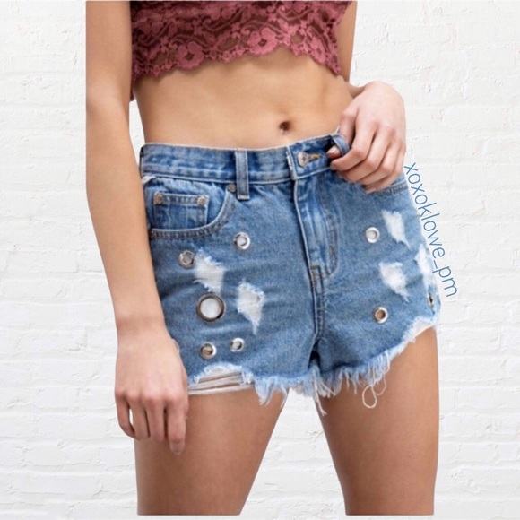 POL Blue Denim Distressed Raw Edge Grommet Shorts - Picture 5 of 15